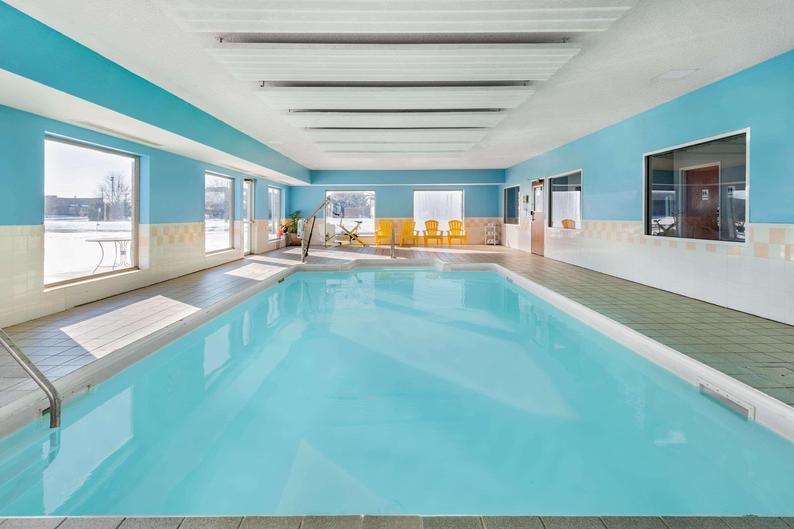 Super 8 By Wyndham Kokomo Buitenkant foto